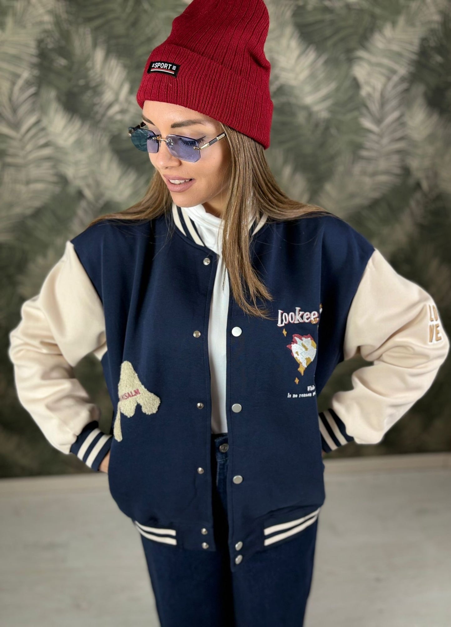 Cappello sport rosso scuro