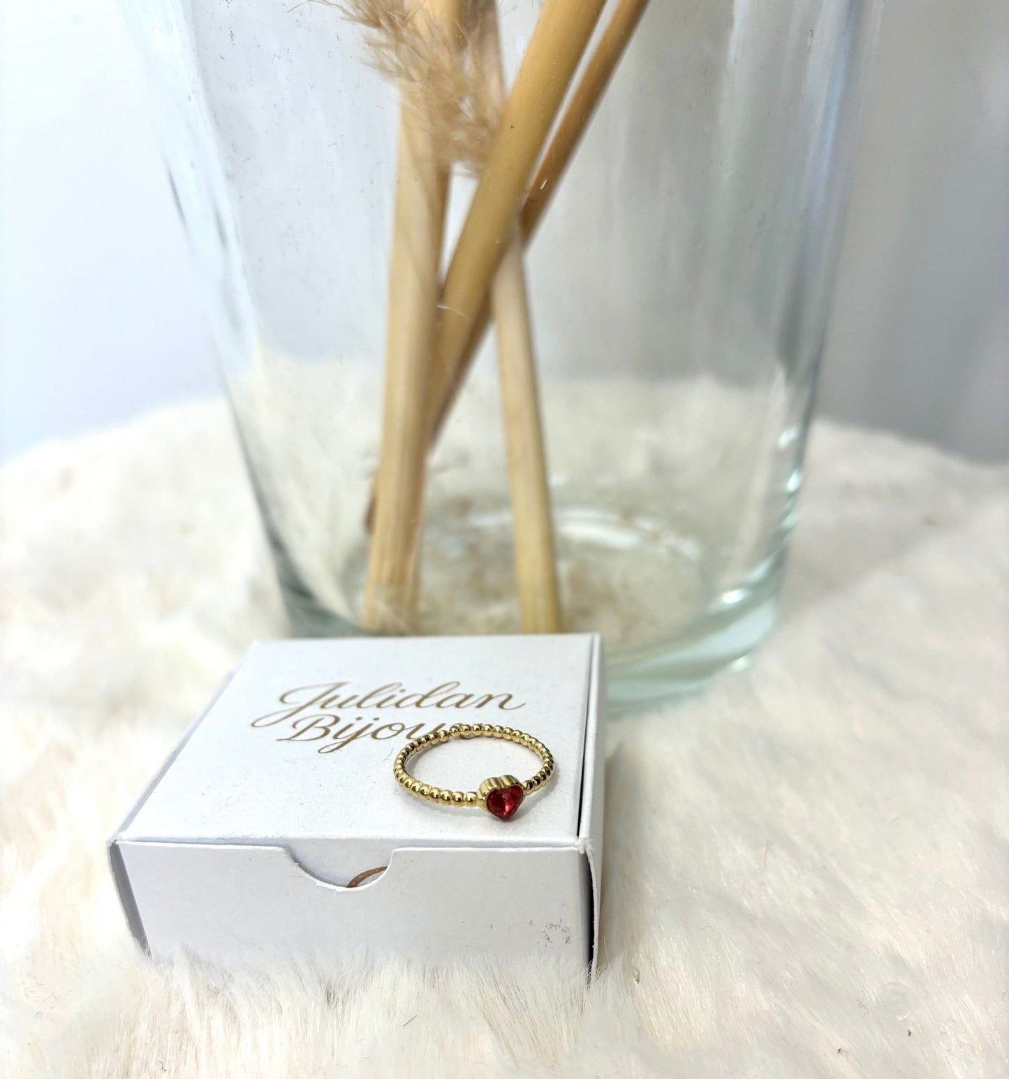 Anello cuoricino base oro