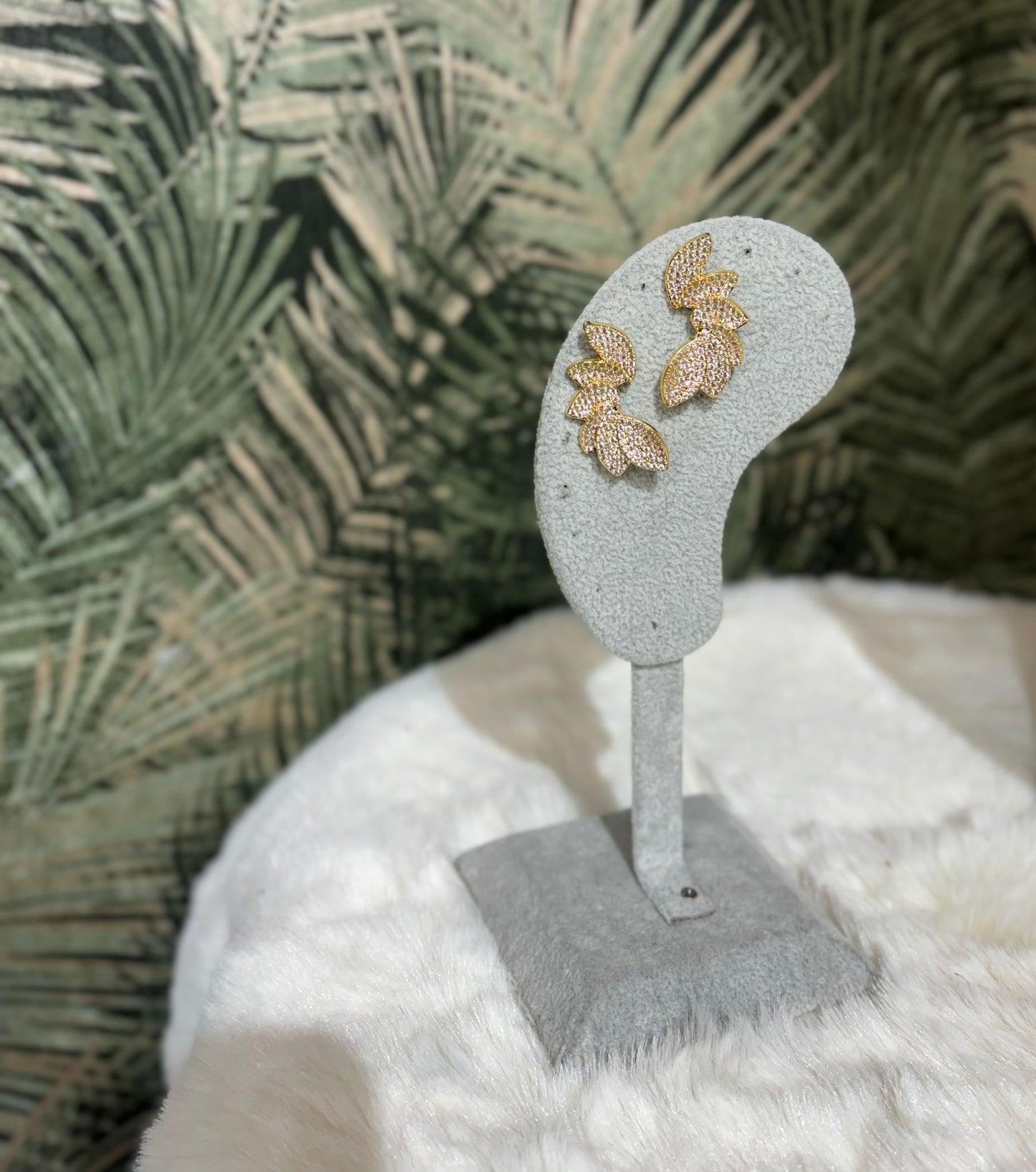 Orecchini mod.foglia grandi con strass