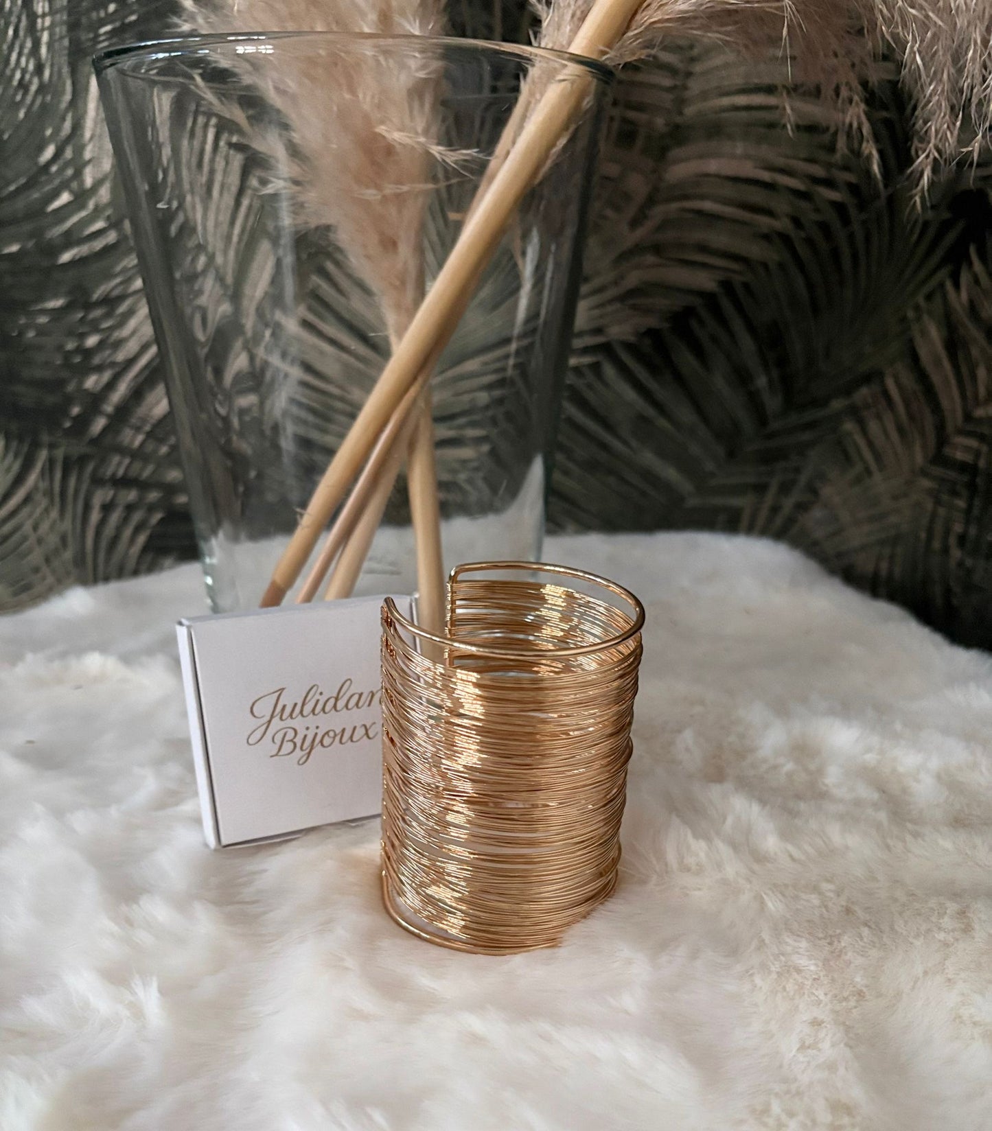 Bracciale cuff in filo oro