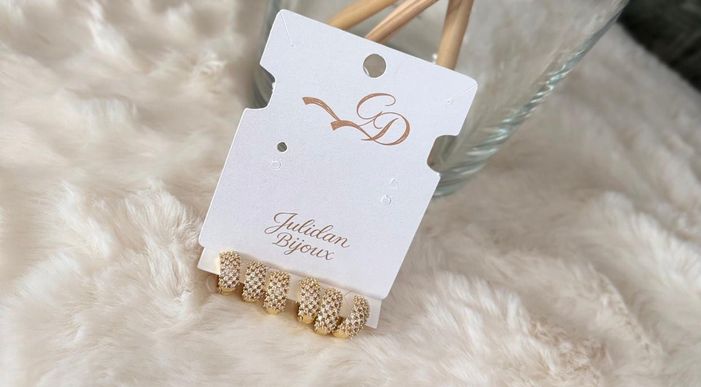 Set orecchini con diamantini base oro