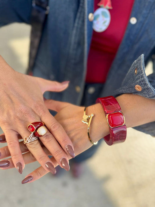 Bracciale in resina con pietra centrale