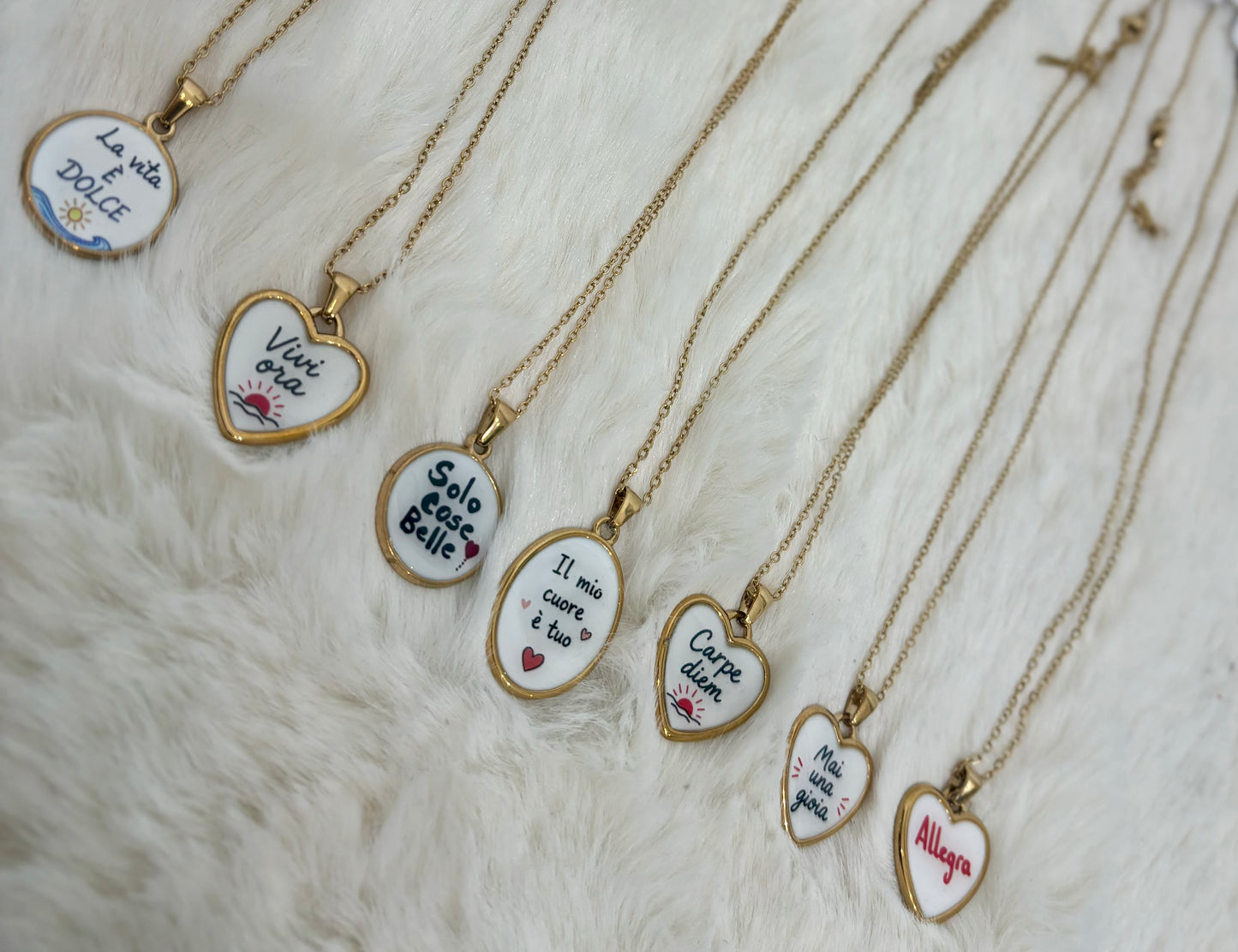 Collana Simbolika con ciondolo significativo base oro
