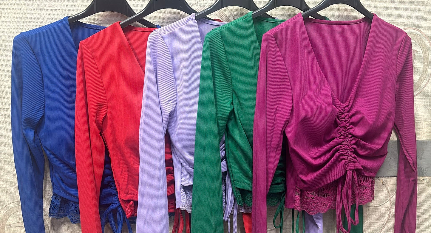 Maglia a costine con arriccio