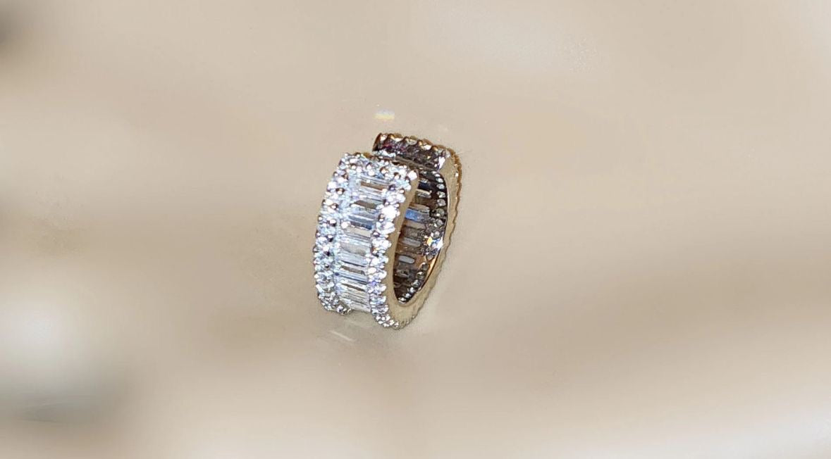 Ear cuff a polsino con zirconi baguette