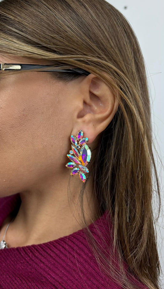 Orecchini a fiore con pietre incastonate