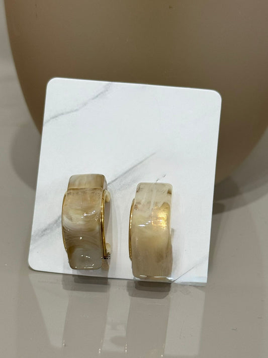 Orecchini in resina colorati base oro