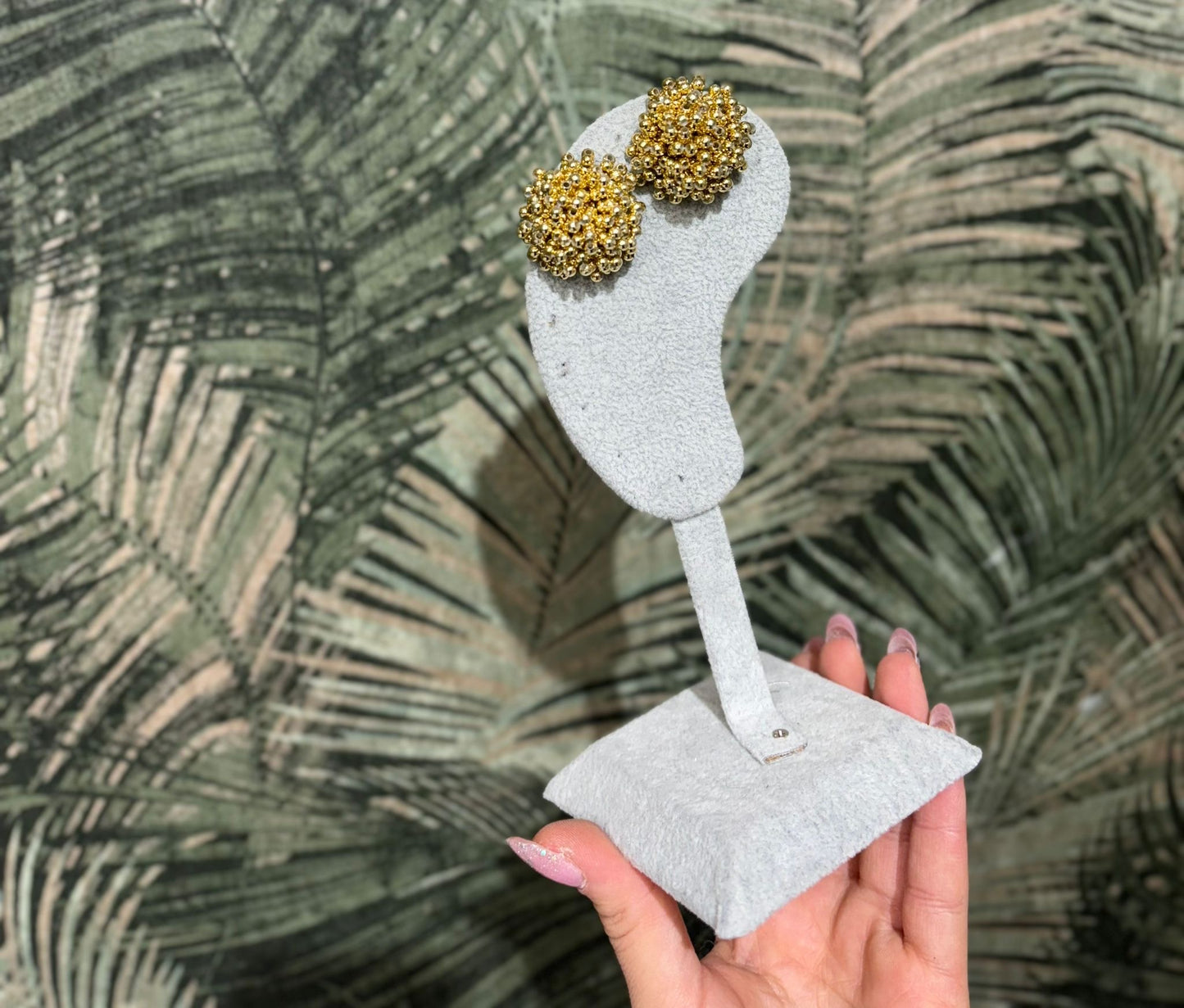 Orecchini a bottone con perline