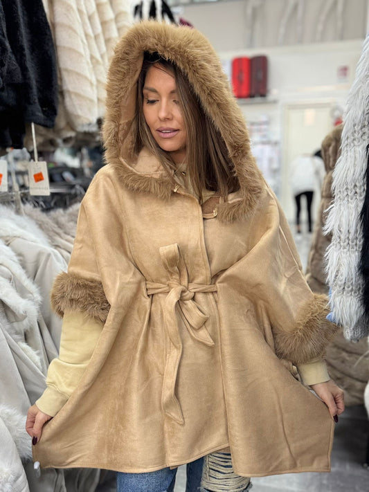 Mantella con pelliccia art.PJ.204