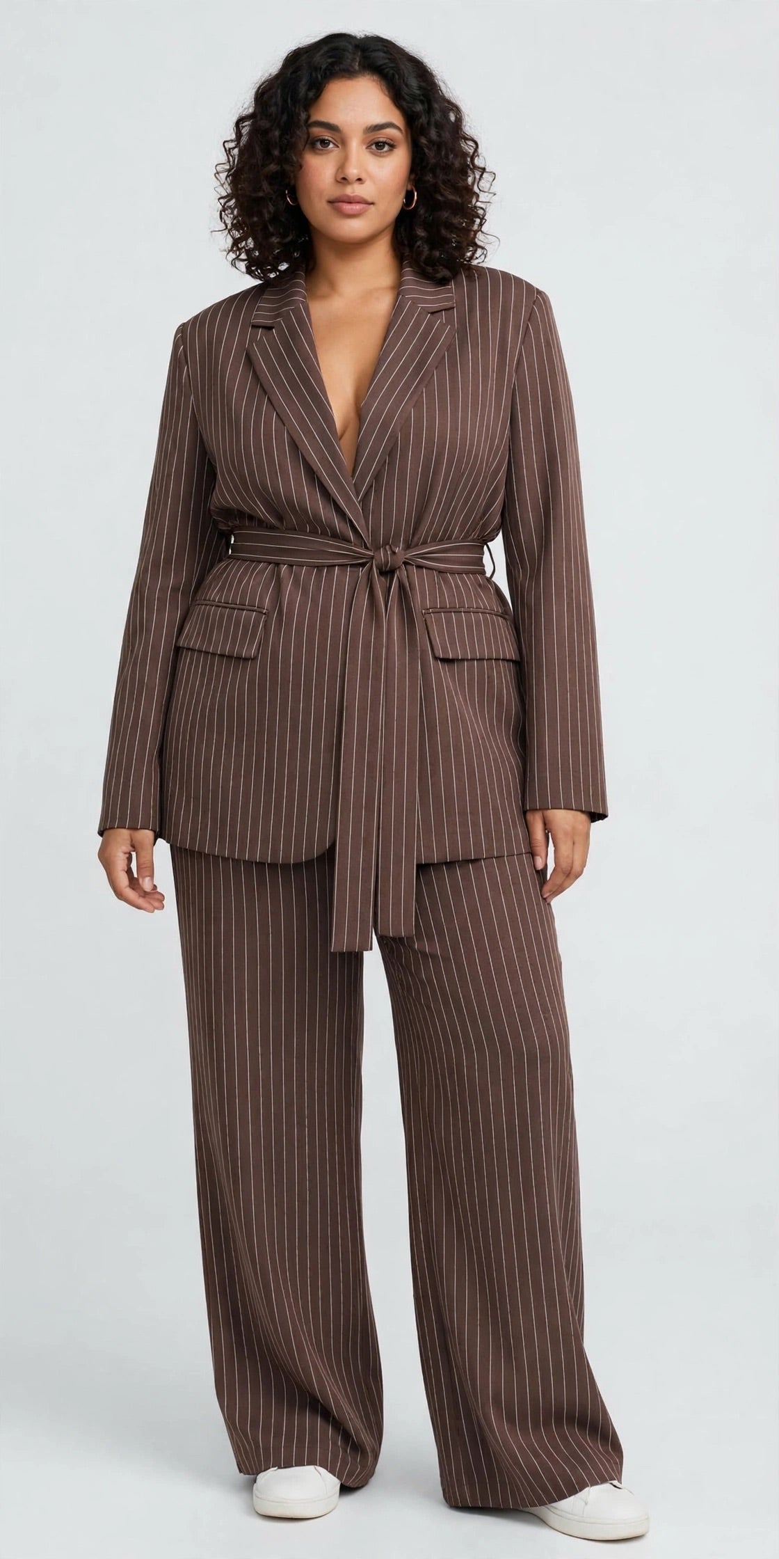 Tailleur gessato curvy