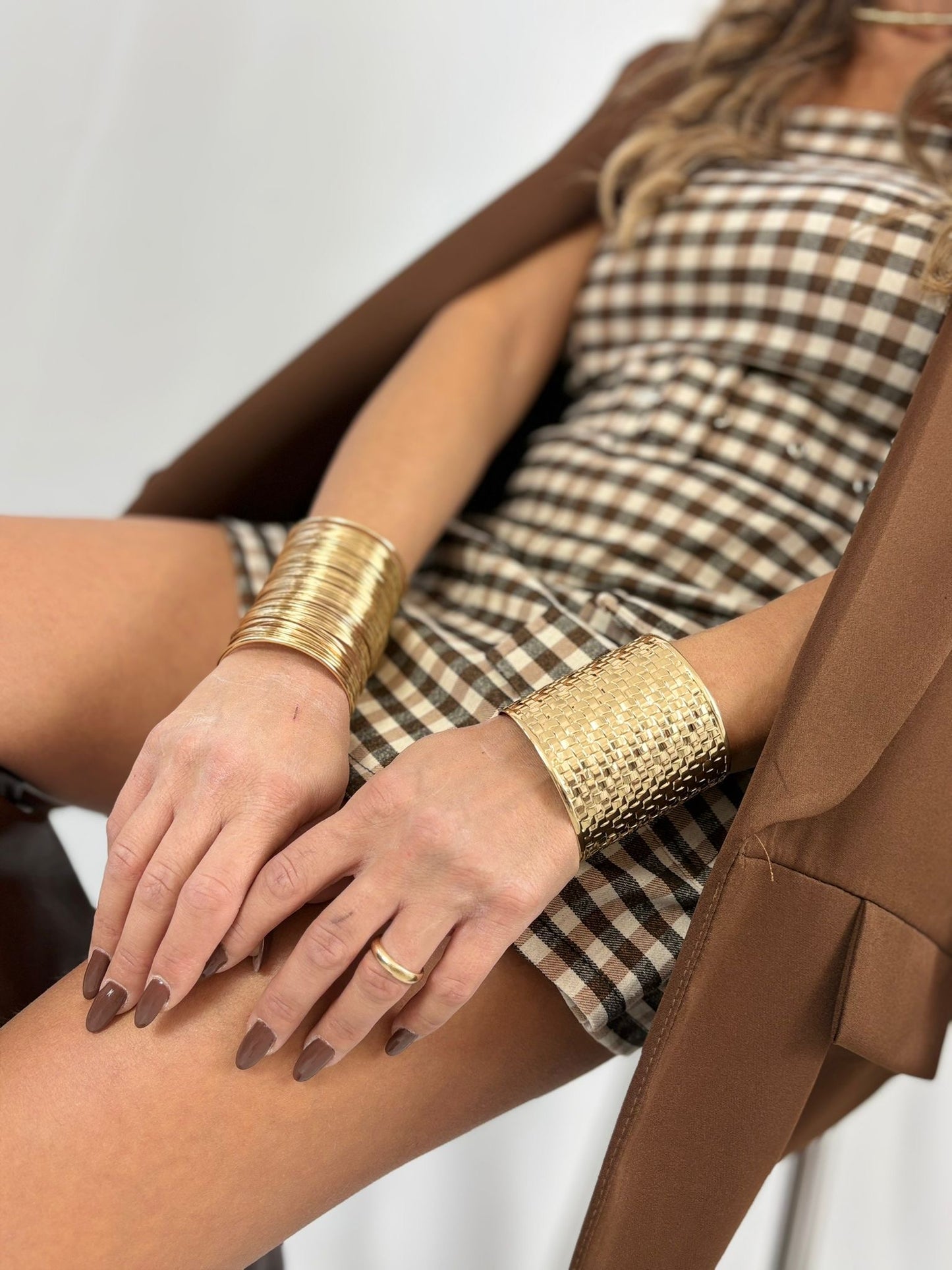 Bracciale cuff in filo oro