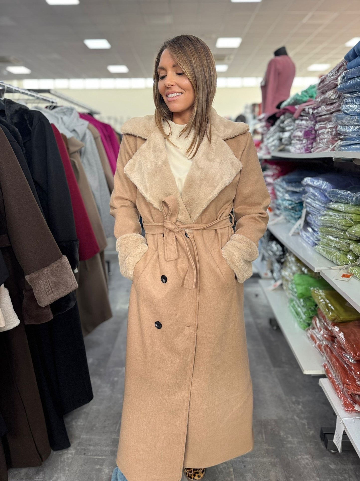 Cappottino doppio petto con pellicciotto