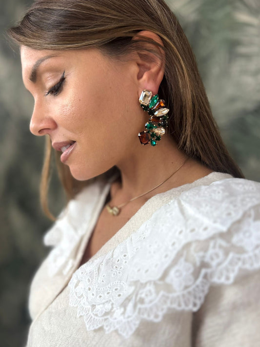 Orecchini a grappolo con pietre incastonate