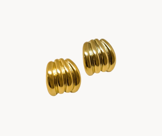 Orecchini ondulati base oro