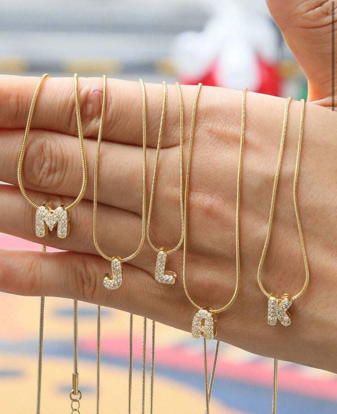 Lettera grande per collane