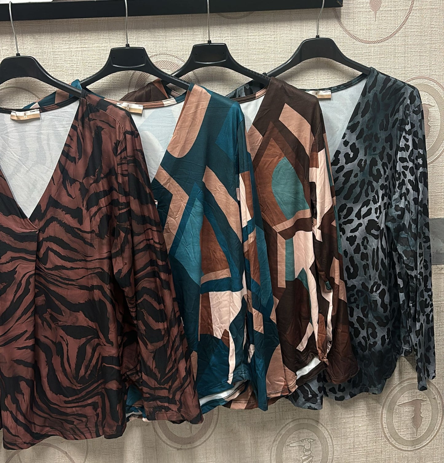 Maglia scollo V cotone elasticizzato