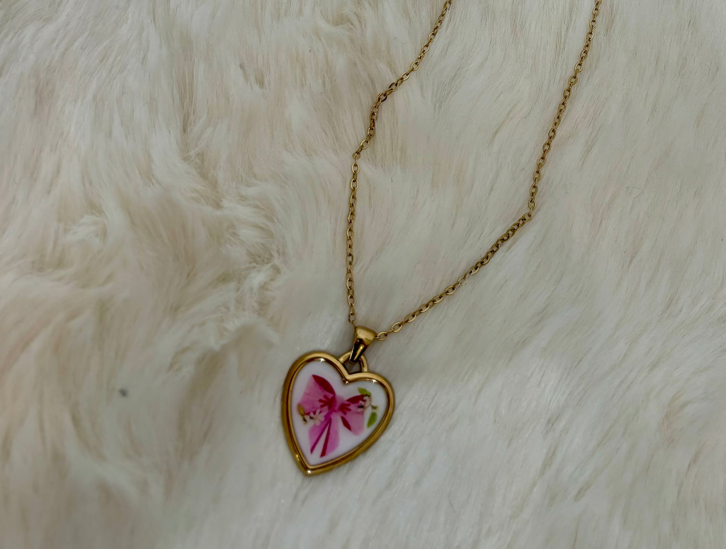 Collana Simbolika con ciondolo significativo base oro