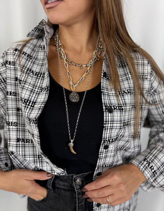 Collana a più strati in metallo con maglie e perline più corno