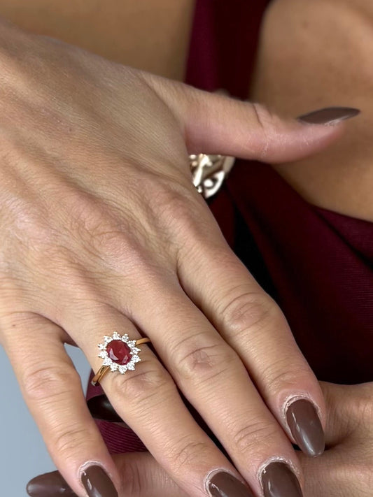 Anello su base acciaio con pietra colorata