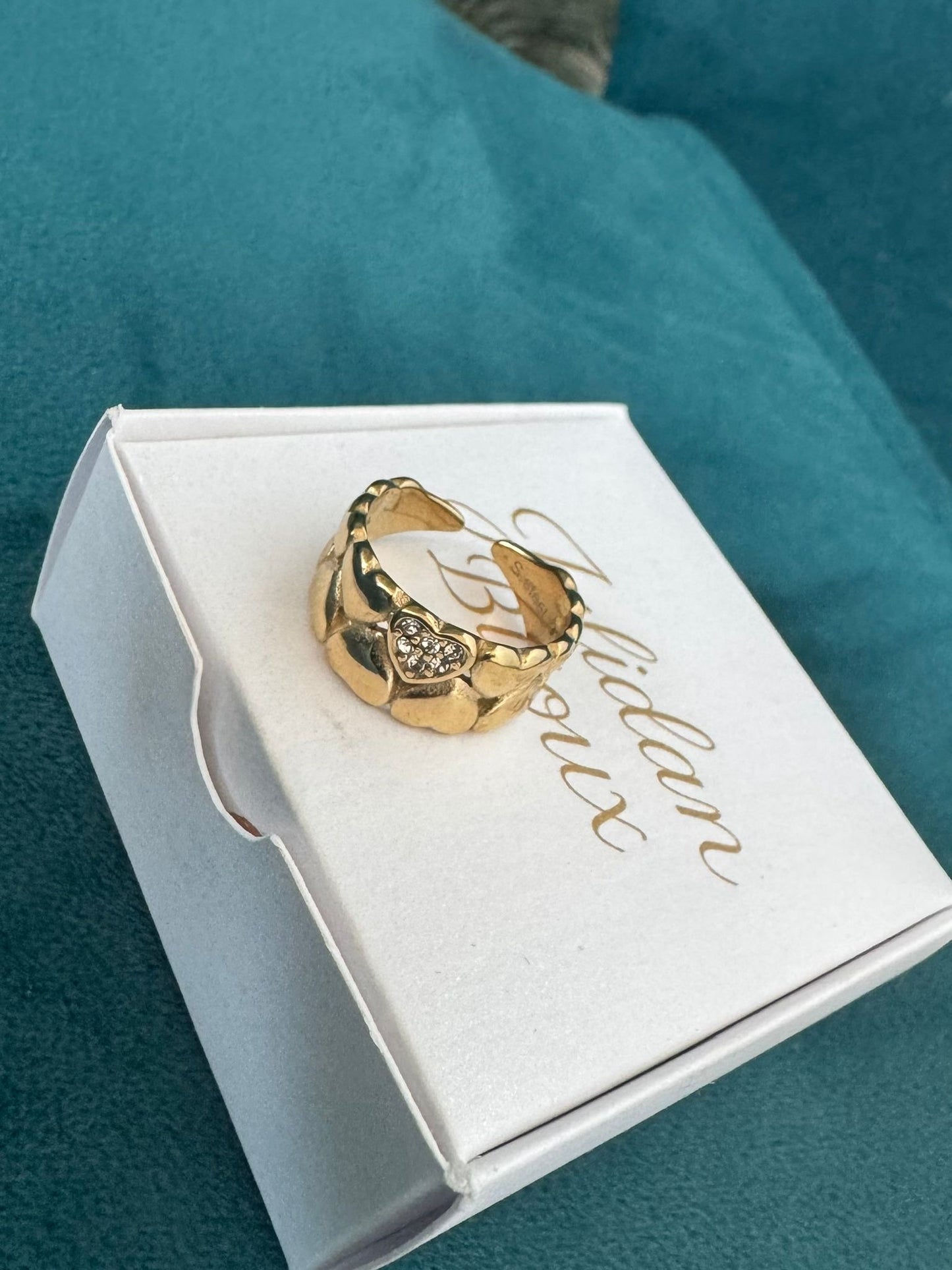 Anello fascia con cuoricini