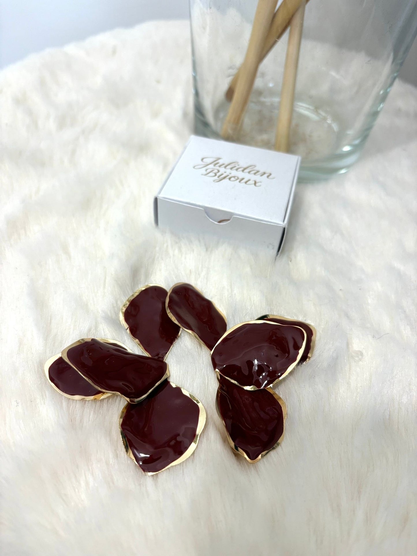 Orecchini mod.foglia grandi base oro