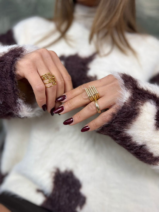 Anello a fascia lineare pavé di APM Monaco