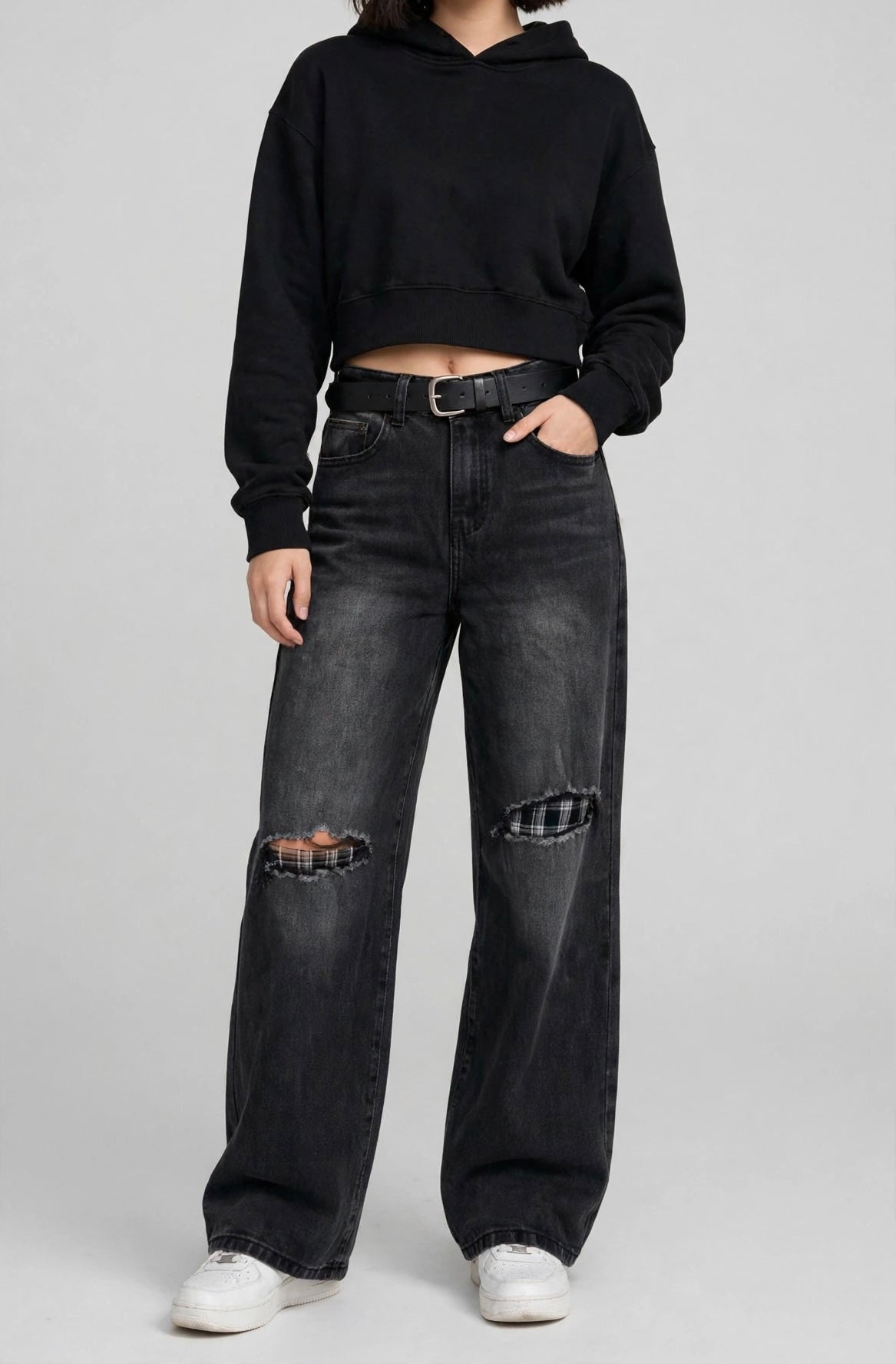 Jeans con strappi e cintura art- kw8912a