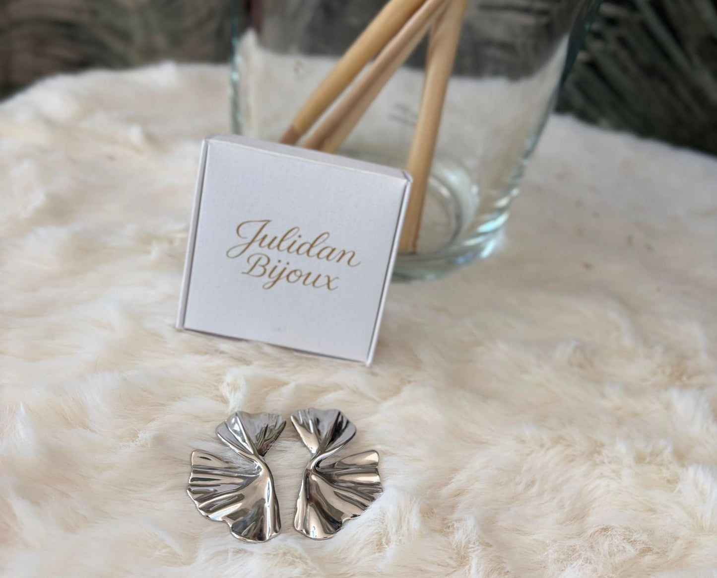 Orecchini a foglia in acciaio placcato argento