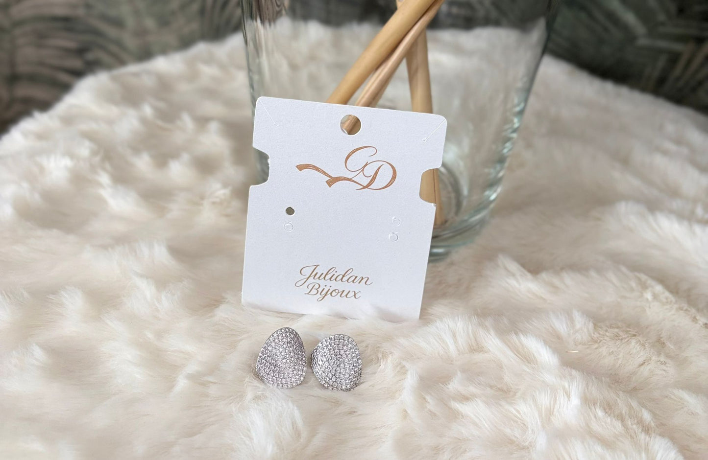 Orecchini clips con pietre e zirconi