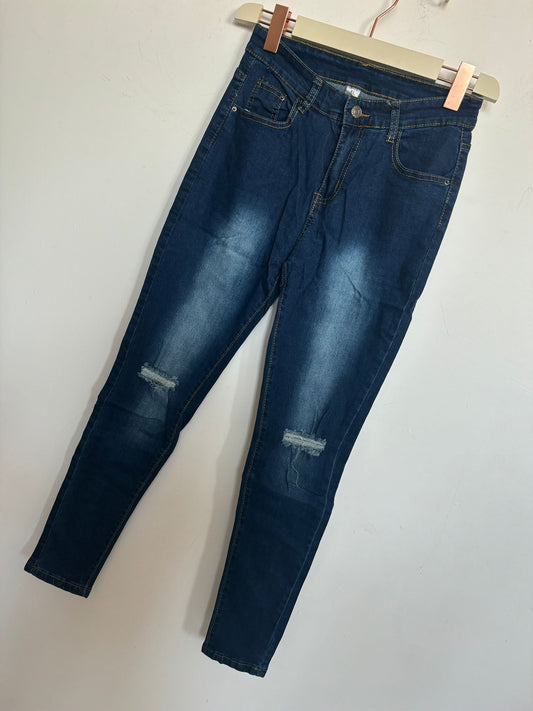 Jeans con strappo art.8348